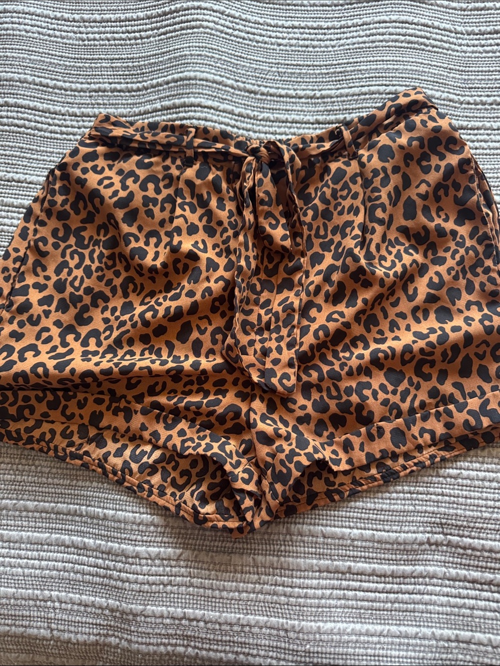 Leopard Print Tie-Waist Women's Shorts - Brown/Black
